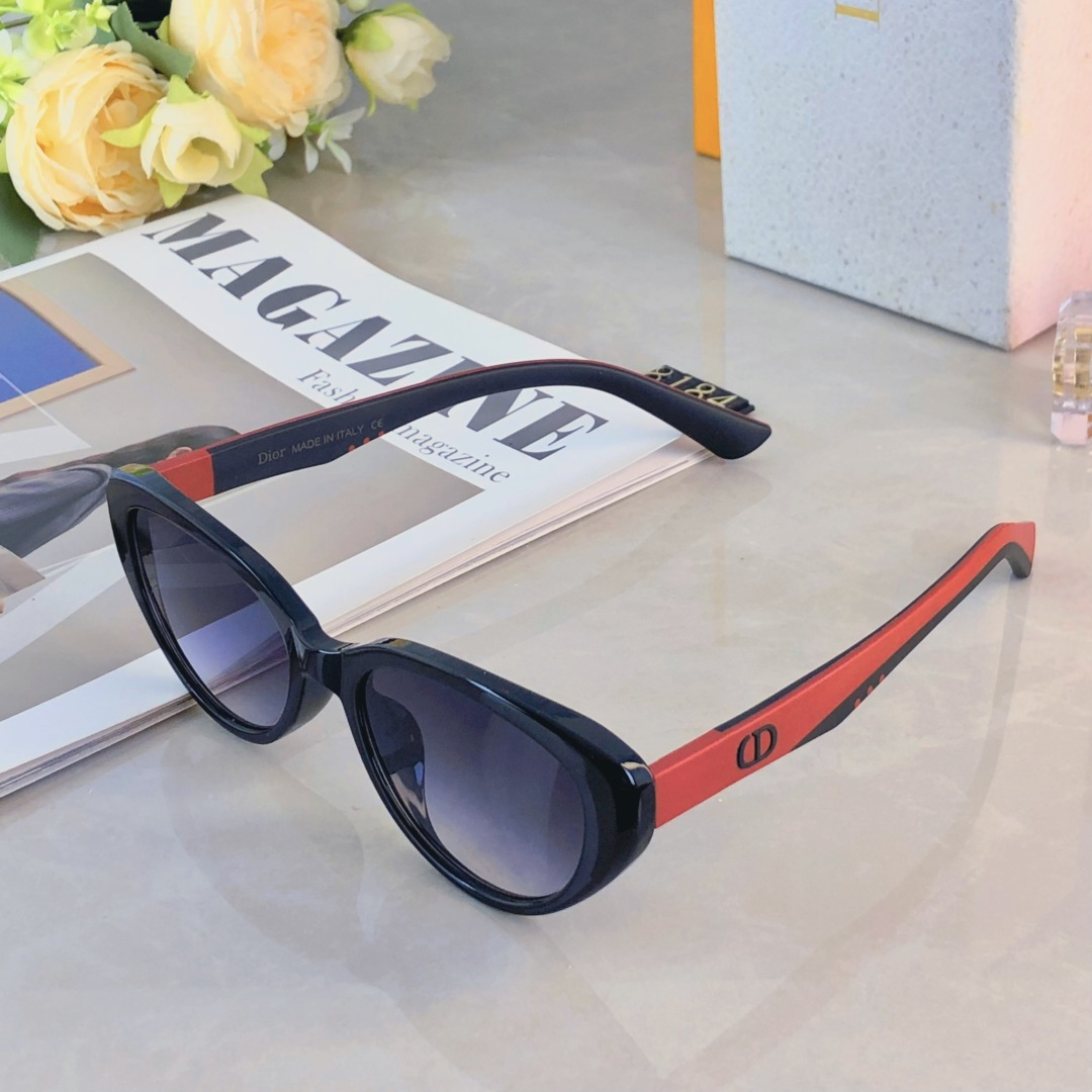 。。Dio*潮流时尚气质眼镜猫眼小框一体鼻托墨镜大气简洁时尚搭配太阳眼镜