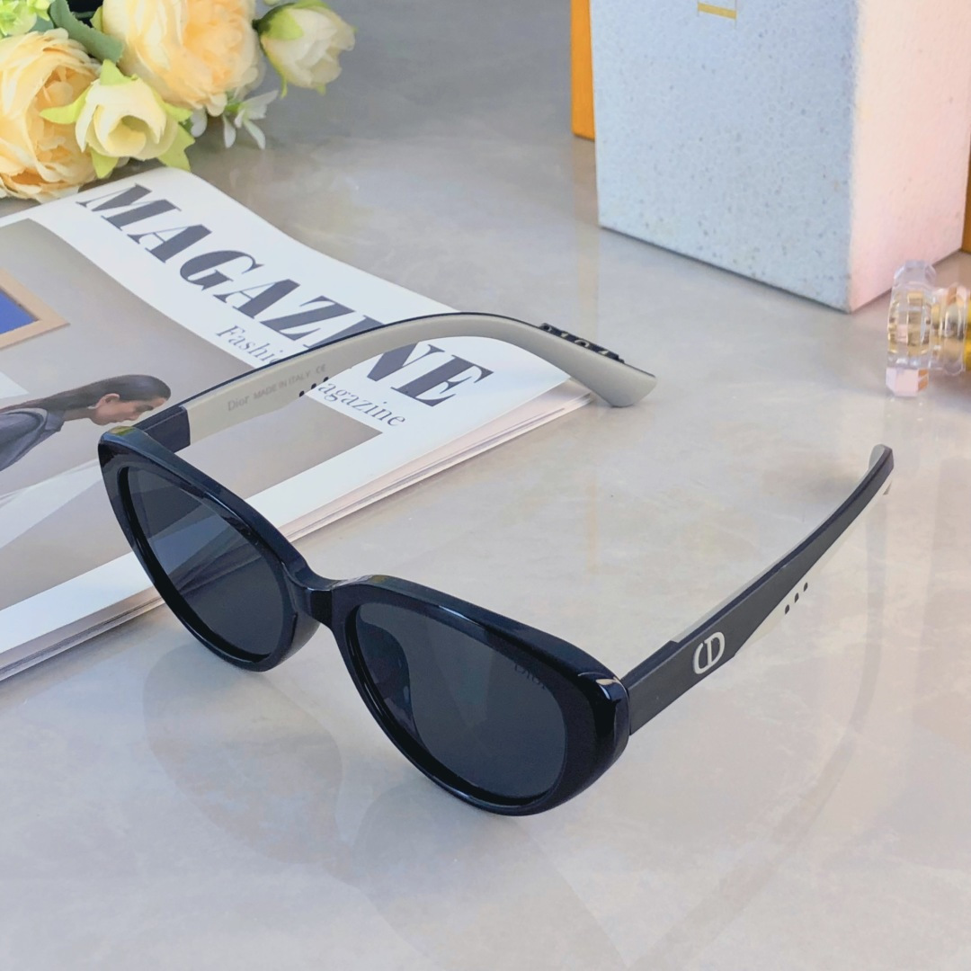 。。Dio*潮流时尚气质眼镜猫眼小框一体鼻托墨镜大气简洁时尚搭配太阳眼镜