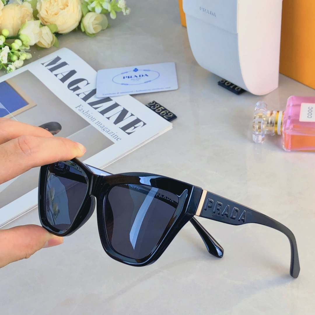 NO:369968,PRAD*2025 new European and American retro simple versatile sunglasses men and women high-end brand street photography sunglasses glasses sunglasses sunglasses, glasses, prada19860909PRAD*2025新款欧美复古简约百搭墨镜男女高级大牌街拍太阳镜眼镜墨镜太阳镜,眼镜,prada,glasses