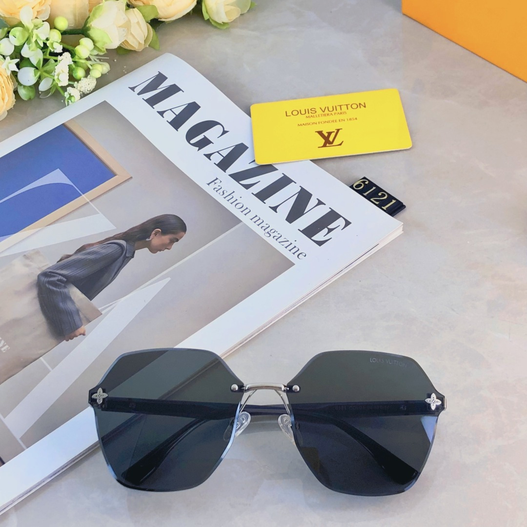 。。LOUISVUITTO*网红直播同款无框女士太阳镜潮流个性切边墨镜大框素颜四叶草眼镜