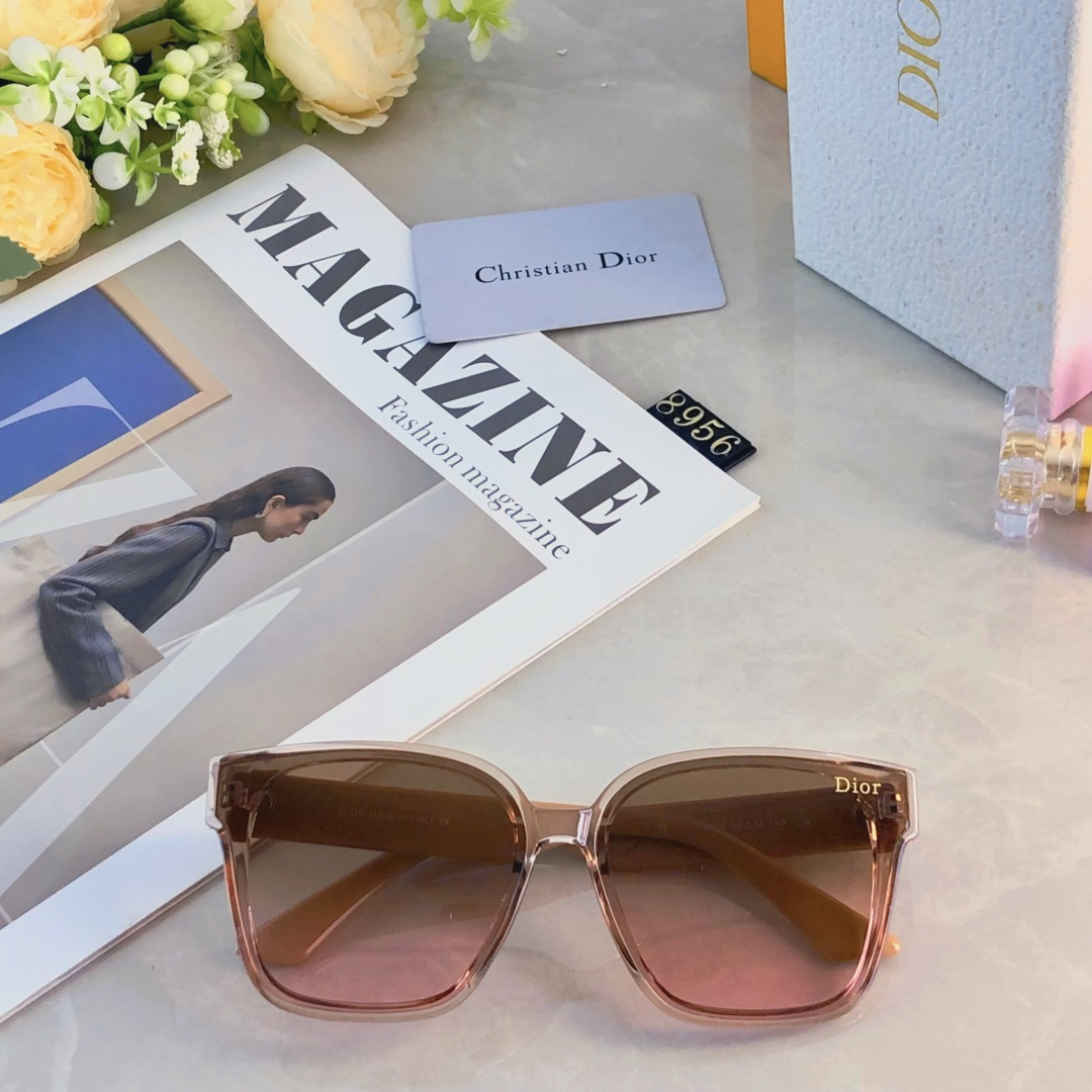 。。DIO*复古方形高品质超轻墨镜女圆脸显瘦网红欧美风太阳眼镜