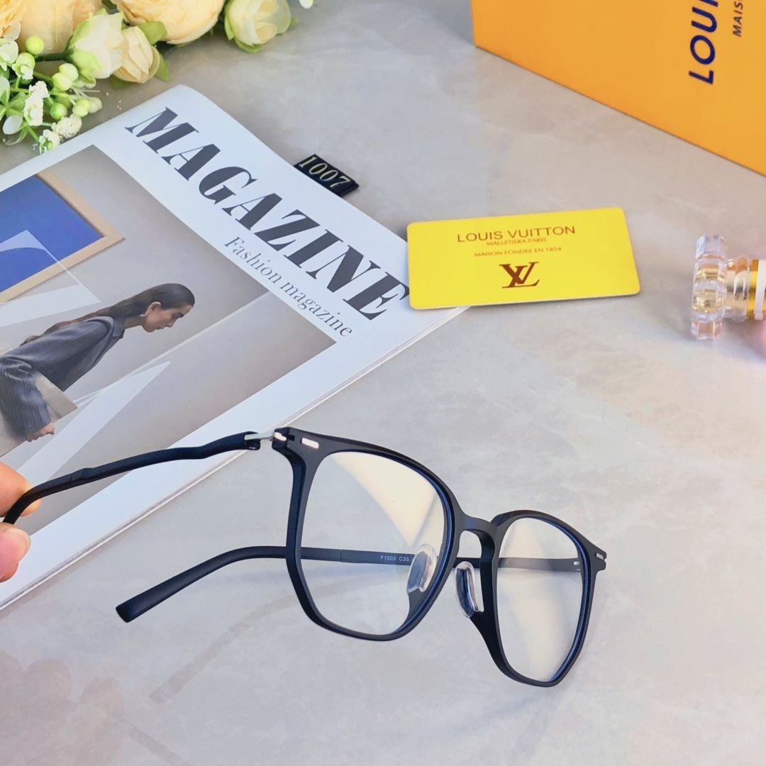 。。LOUISVUITTO*网红同款素颜超轻防蓝光平光镜韩版眼镜架男女同款可配近视度数潮