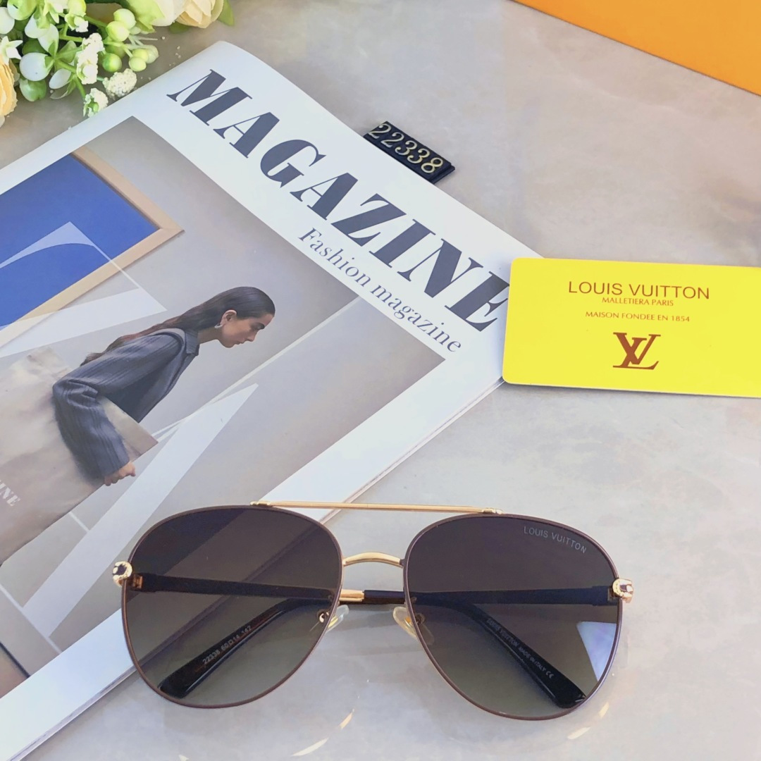 。。Louis vuitto*时尚新款 太阳眼镜高品质高质感模特款百搭潮酷遮阳金属