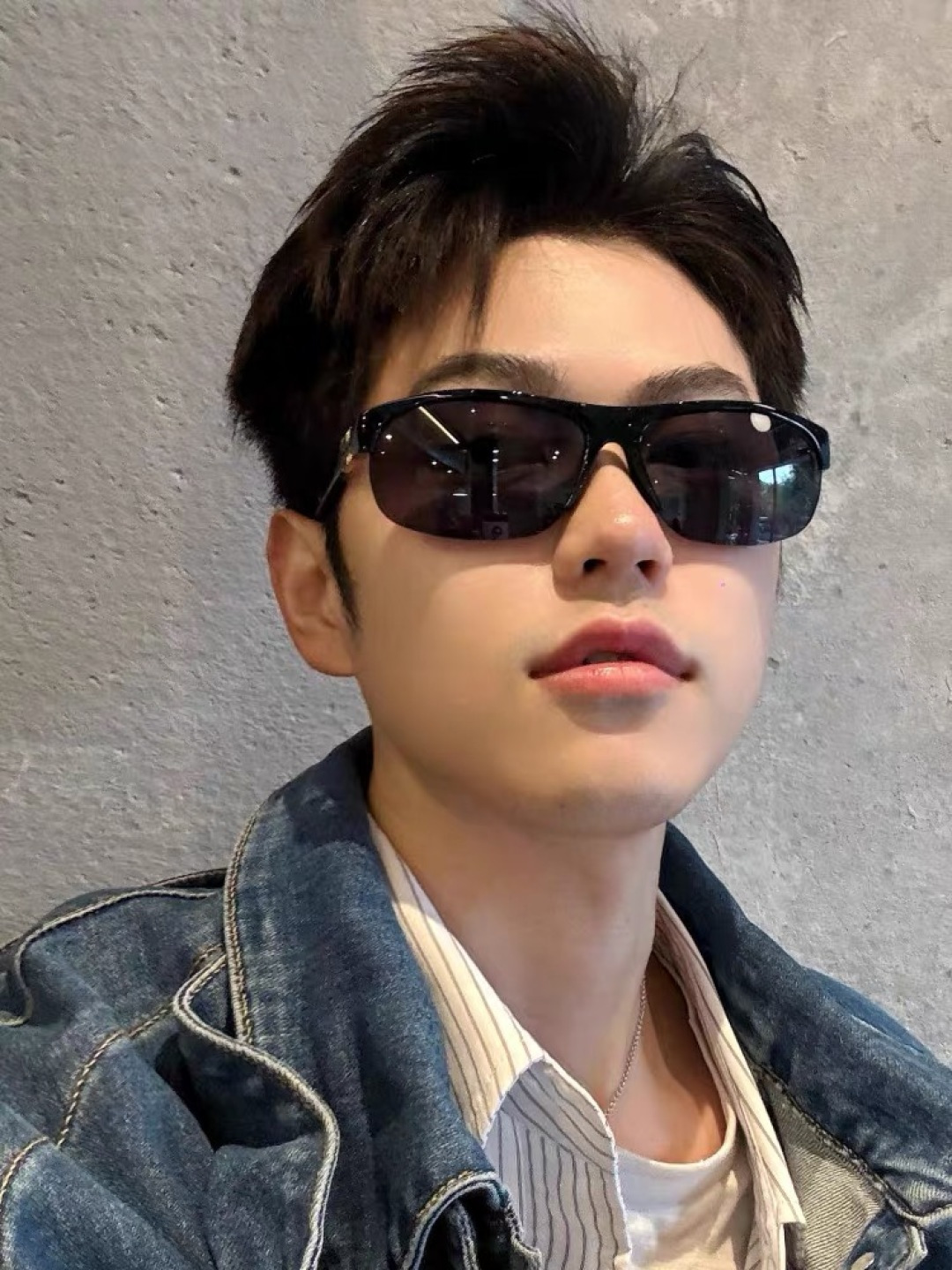 。。miumi*2025新款墨镜半框骑行太阳镜眉线框运动风眼镜onunk同款炫酷女潮