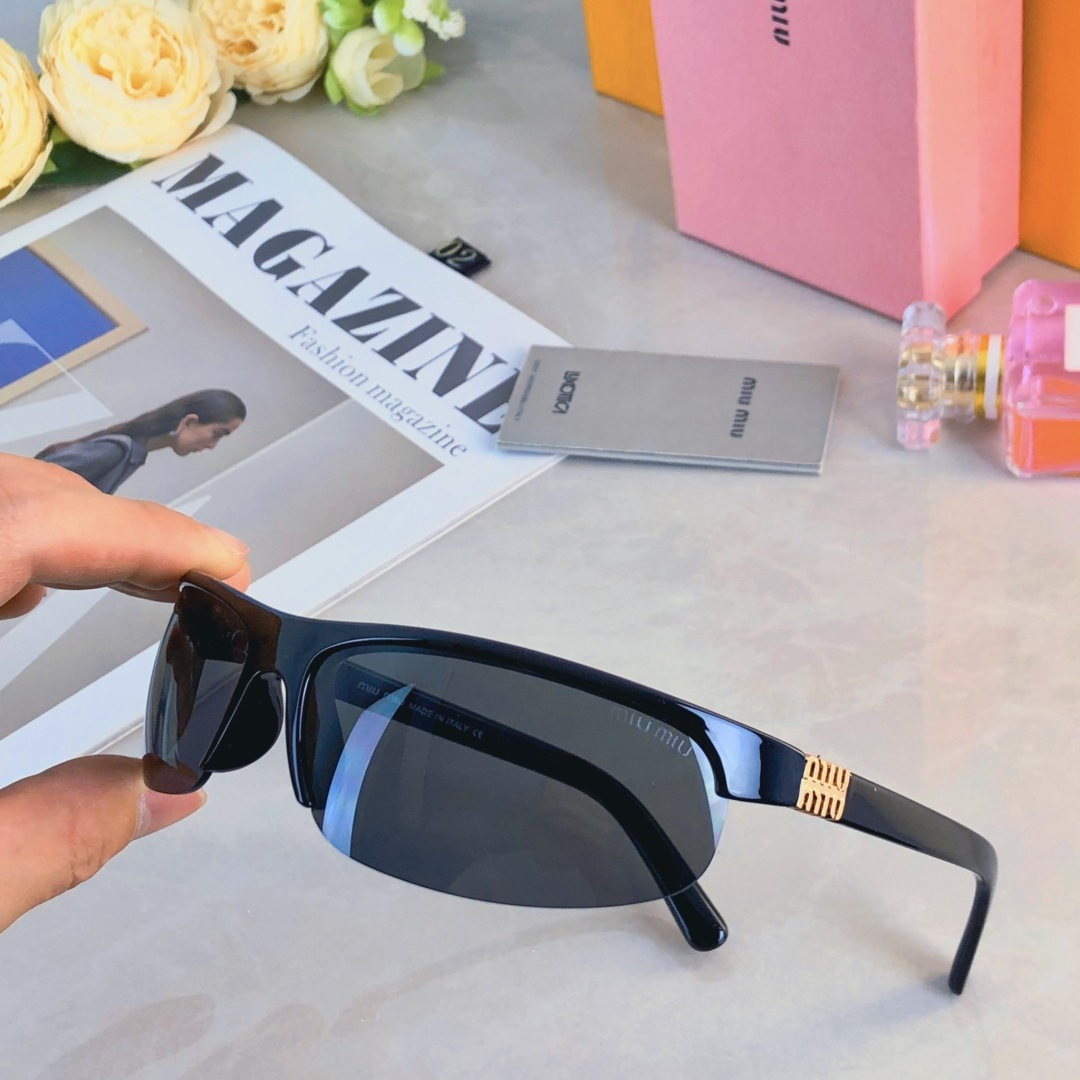 。。miumi*2025新款墨镜半框骑行太阳镜眉线框运动风眼镜onunk同款炫酷女潮