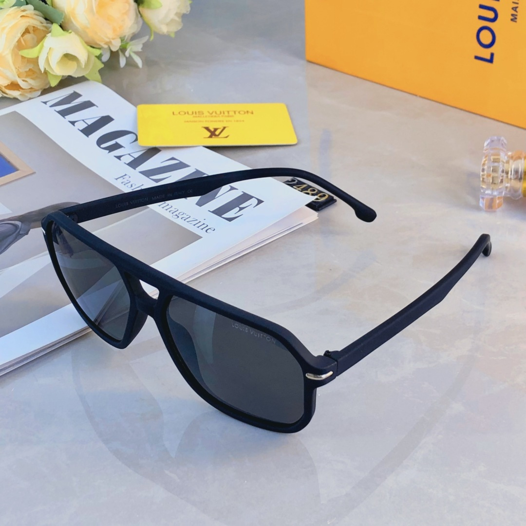 。。Louis vuitto*2025新款时尚双梁米钉装饰飞行员太阳镜墨镜男女百搭潮酷个性防晒