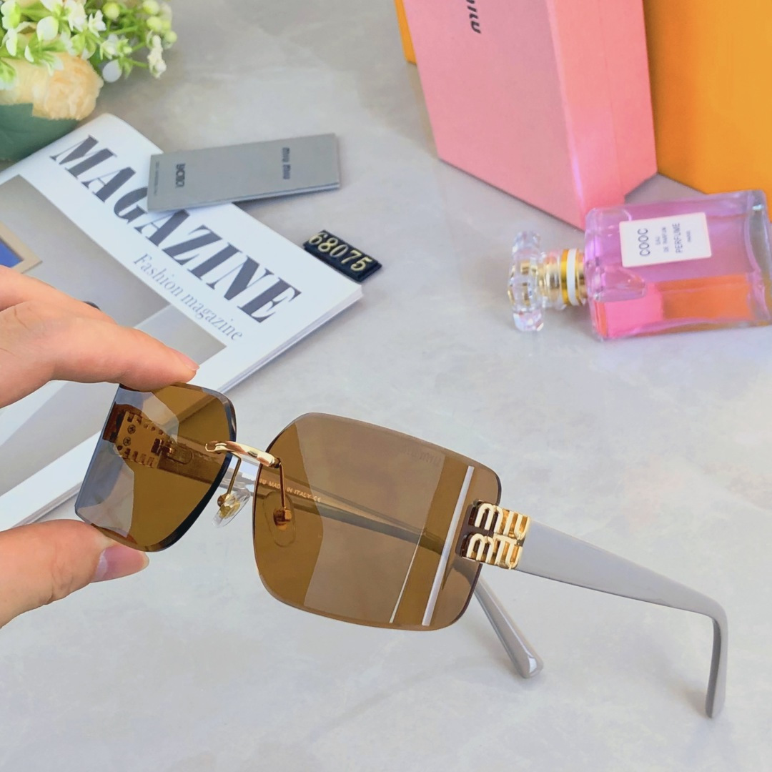 。。miumi*新款谬家欧美无框高级感太阳眼镜复古网红墨镜千禧辣妹太阳镜