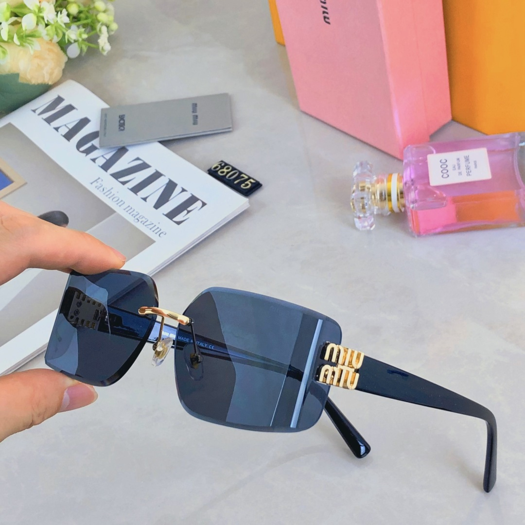 。。miumi*新款谬家欧美无框高级感太阳眼镜复古网红墨镜千禧辣妹太阳镜