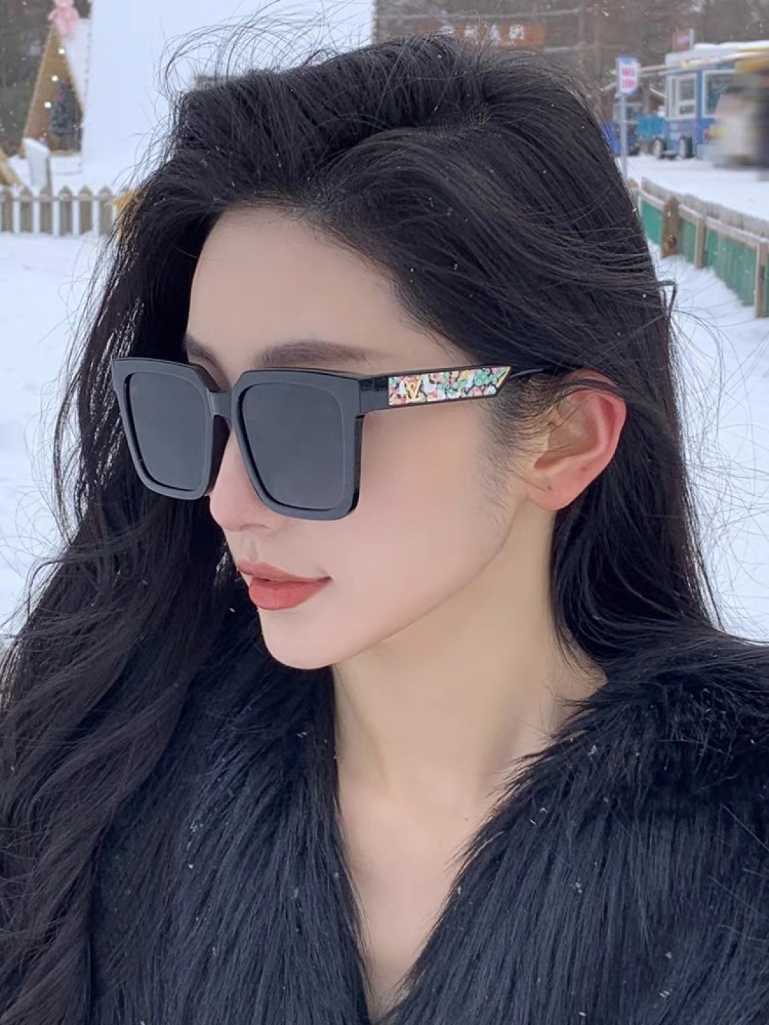 。。Louis vuitto*新款欧美简约方框太阳镜女大气甜酷开车防紫外线时尚街拍墨镜