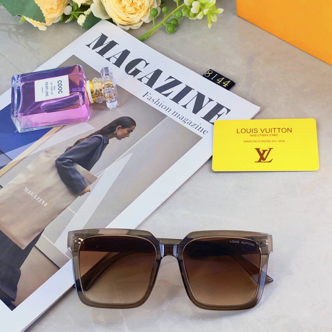 。。Louis vuitto*新款欧美简约方框太阳镜女大气甜酷开车防紫外线时尚街拍墨镜