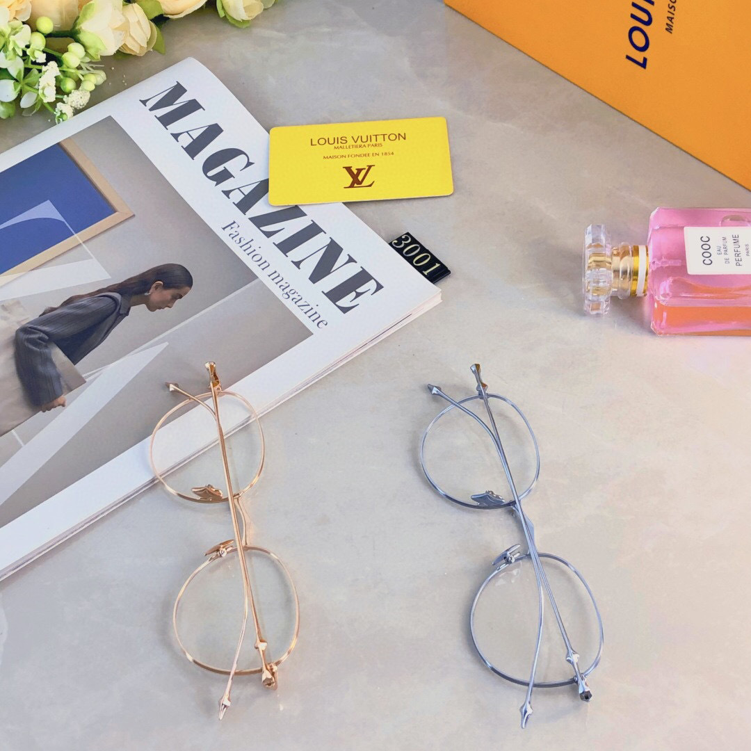 。。Louis vuitto*超轻时尚星星眼镜框女款素颜小红书同款防蓝光近视光学镜架男