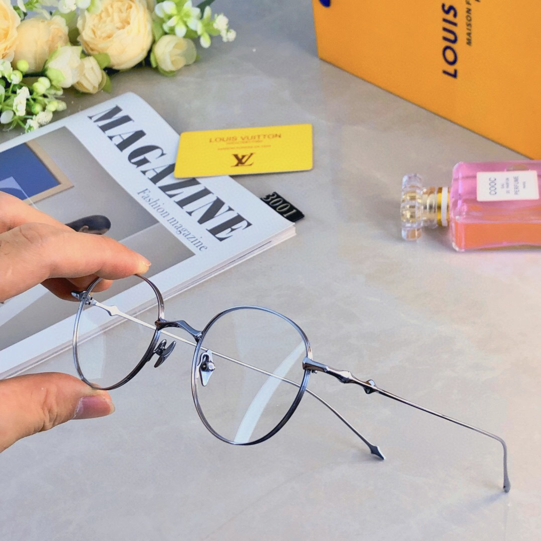 。。Louis vuitto*超轻时尚星星眼镜框女款素颜小红书同款防蓝光近视光学镜架男