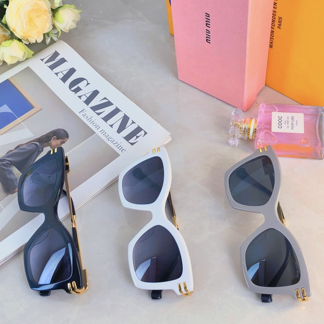 。。miumi*时尚新款 太阳眼镜高品质高质感模特款百搭潮酷遮阳板材方框
