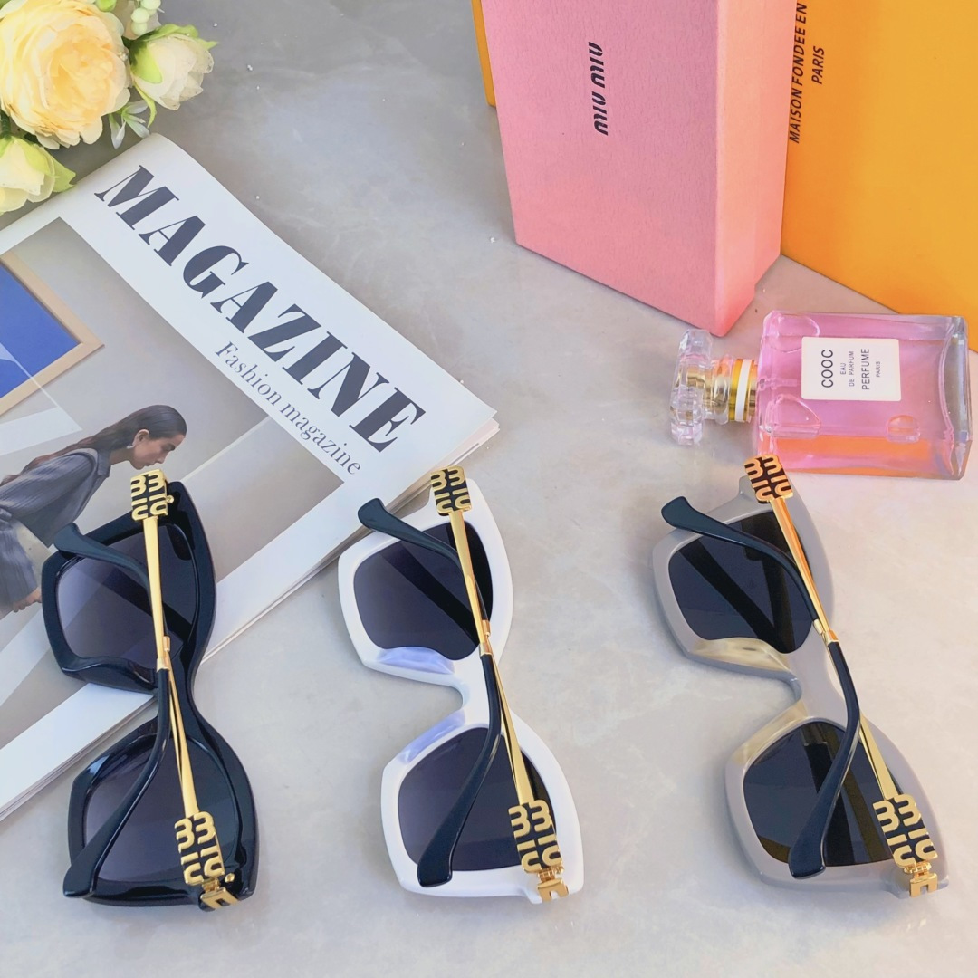 。。miumi*时尚新款 太阳眼镜高品质高质感模特款百搭潮酷遮阳板材方框