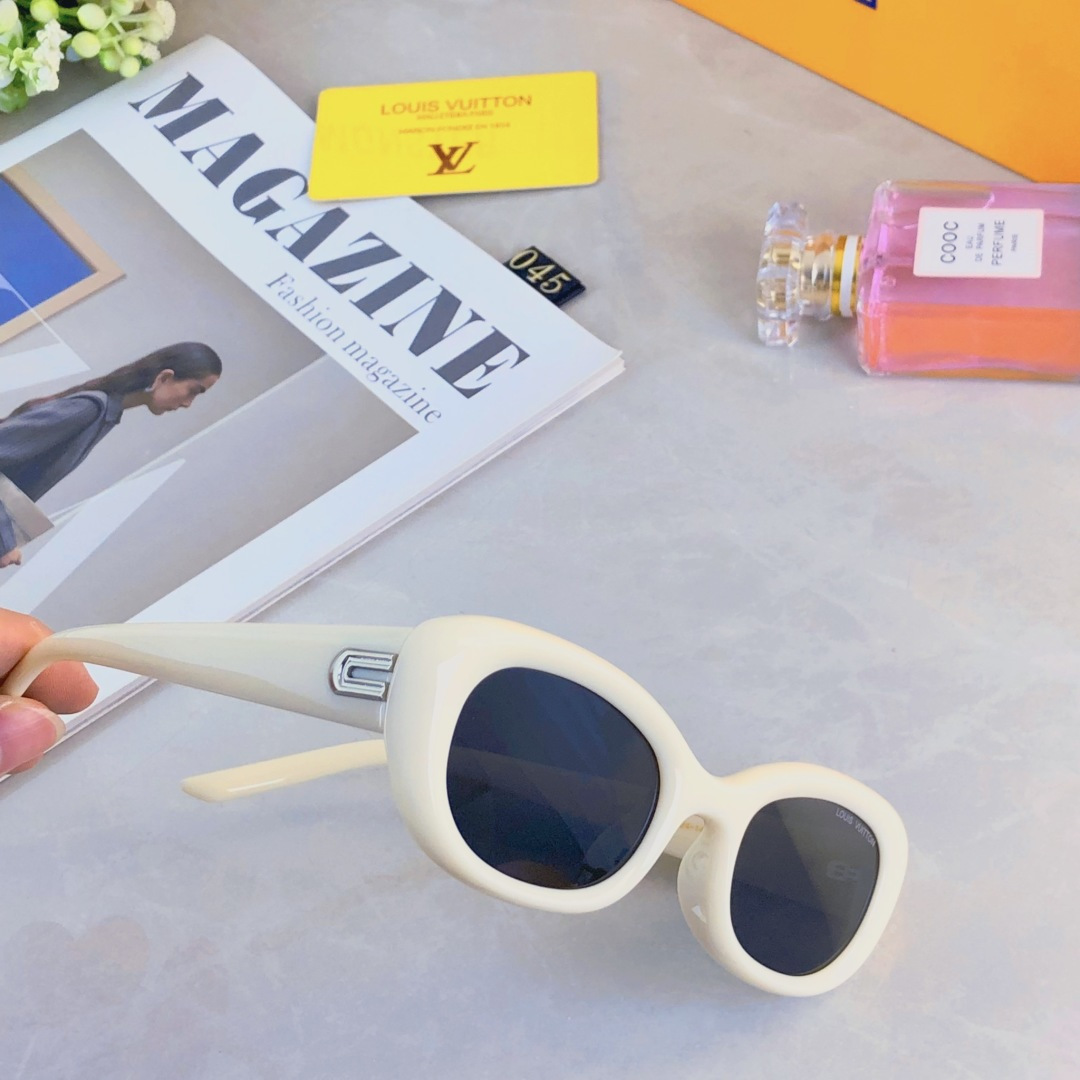 。。Louis vuitto*复古白色边框墨镜女2025年新款高级感小脸小方框窄太阳眼镜欧美风