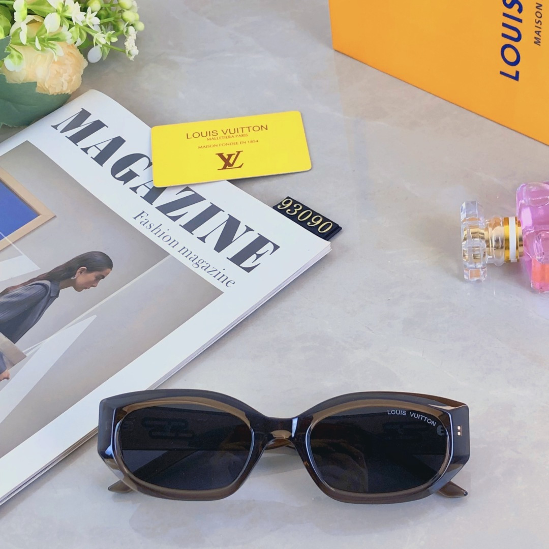 。。Louis vuitto*简约新款时尚方形小脸墨镜女士防紫外线街拍小框太阳镜