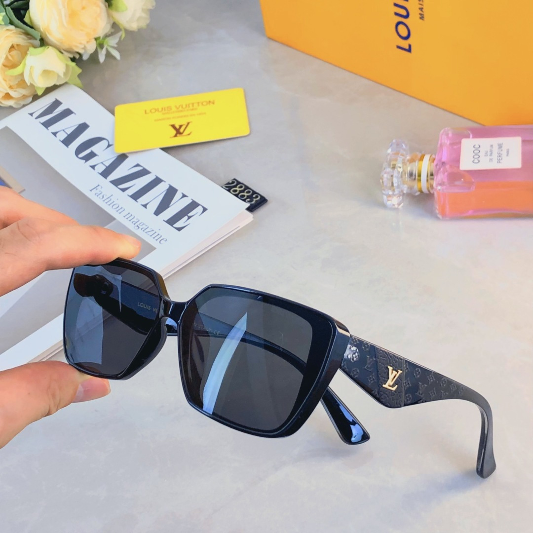 NO:372628,Louis vuitto*Li Qin same sunglasses, fashionable retro trendy sun protection Korean version high-end sense, UV slimming sunglasses, sunglasses, glasses, louis vuitton19860909Louis vuitto*李沁同款太阳镜时尚复古潮流防晒韩版高级感防紫外线显瘦墨镜眼镜墨镜太阳镜,眼镜,louis vuitton,glasses