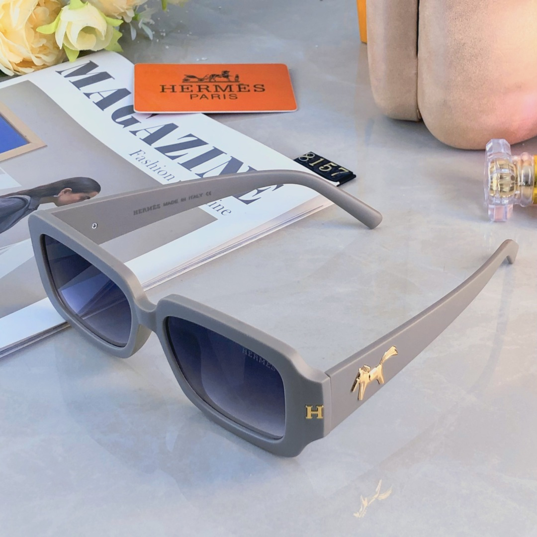 NO:372643,Herme* new product 2025 European and American temperament square fashionable small frame anti-ultraviolet sunglasses women street photography sunglasses sunglasses sunglasses, glasses, hermes19860909Herme*新品2025欧美气质款方形时髦小框防紫外线太阳眼镜女街拍墨镜眼镜墨镜太阳镜,眼镜,hermes,glasses