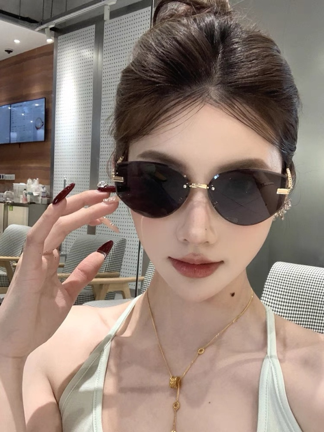 。。Louis vuitto*2025新款无框猫眼墨镜女欧美风网红款复古辣妹y2k海边街拍太阳镜