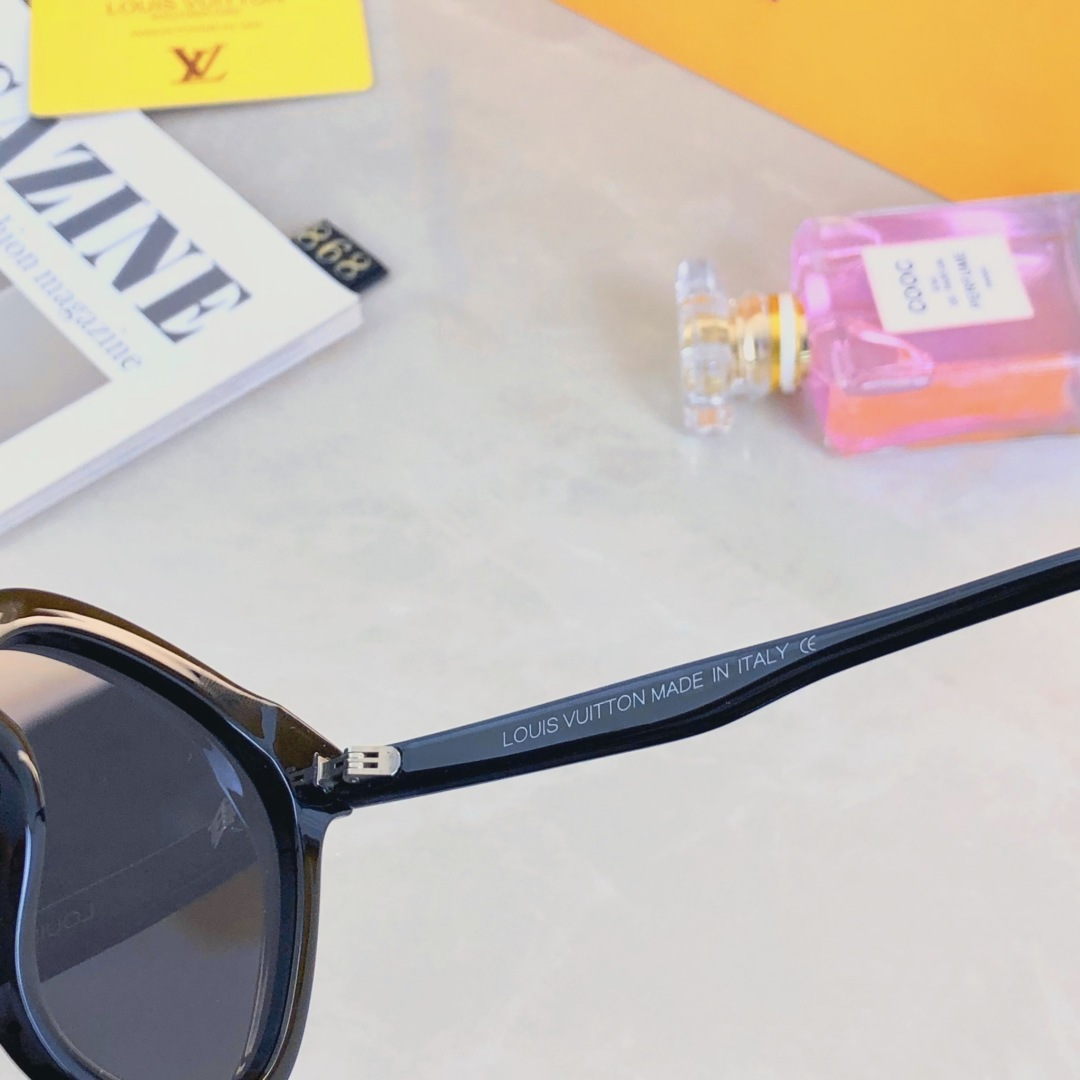 。。Louis vuitton*新款方形简约太阳镜女韩版潮个性大框显瘦开车驾驶遮阳墨镜男