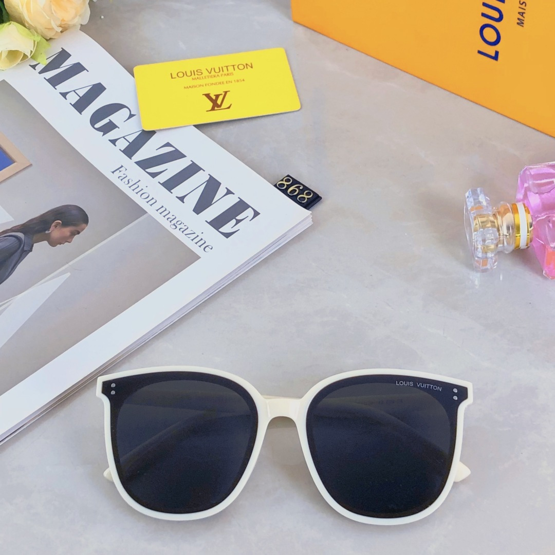 。。Louis vuitton*新款方形简约太阳镜女韩版潮个性大框显瘦开车驾驶遮阳墨镜男