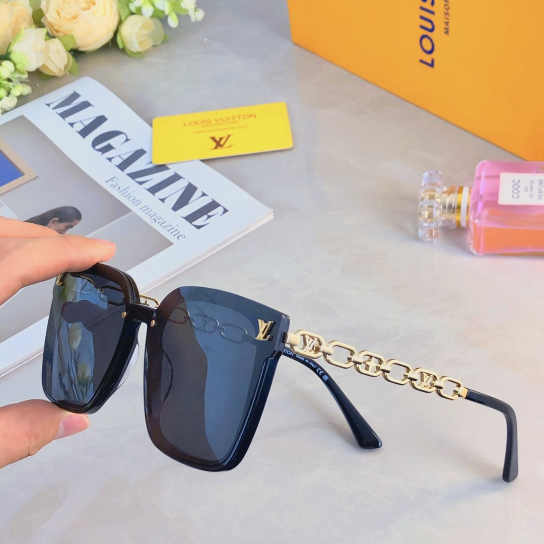 NO:372994,Louis vuitto* Korean style square sunglasses women's high-end sense ins trendy people large frame round face slimming sun protection sunglasses sunglasses sunglasses, glasses, louis vuitton19860909Louis vuitto*韩版方形墨镜女高级感ins潮人大框圆脸显瘦遮阳防紫外线太阳镜眼镜墨镜太阳镜,眼镜,louis vuitton,glasses