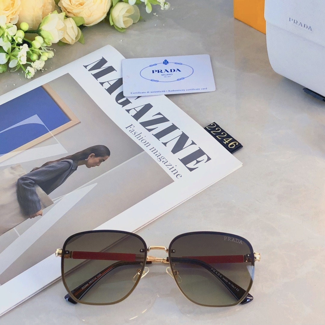 。。Prad*专柜同款 新款户外出游防晒防紫外线太阳镜个性百搭休闲显脸小