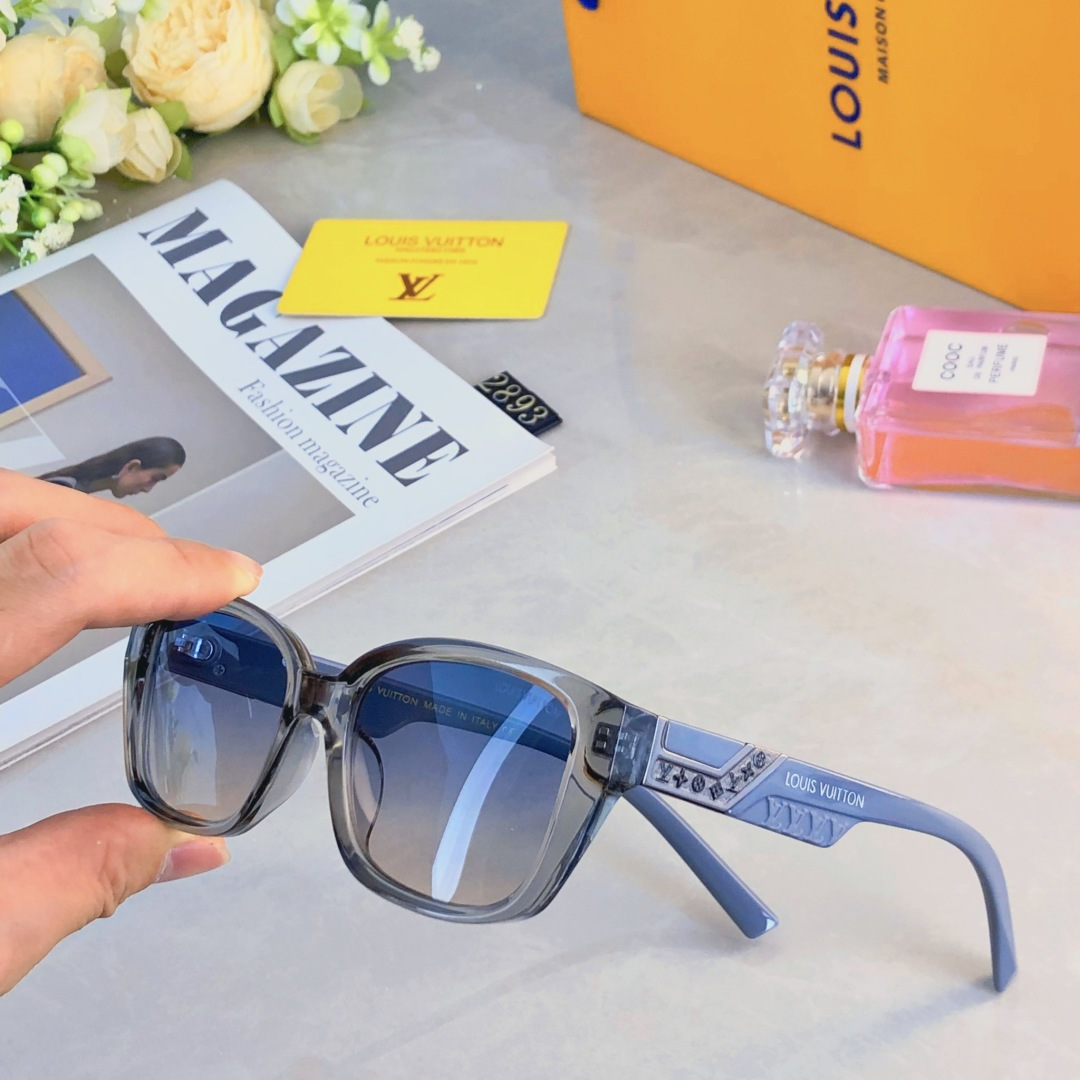 NO:374440,Louis vuitto* Korean version of versatile gradient color sunglasses UV400 anti-ultraviolet radiation square frames without makeup face slimming sunglasses glasses sunglasses, glasses, louis vuitton19860909Louis vuitto*韩版百搭渐变色墨镜UV400防紫外线辐射方框素颜瘦脸潮太阳眼镜眼镜墨镜太阳镜,眼镜,louis vuitton,glasses