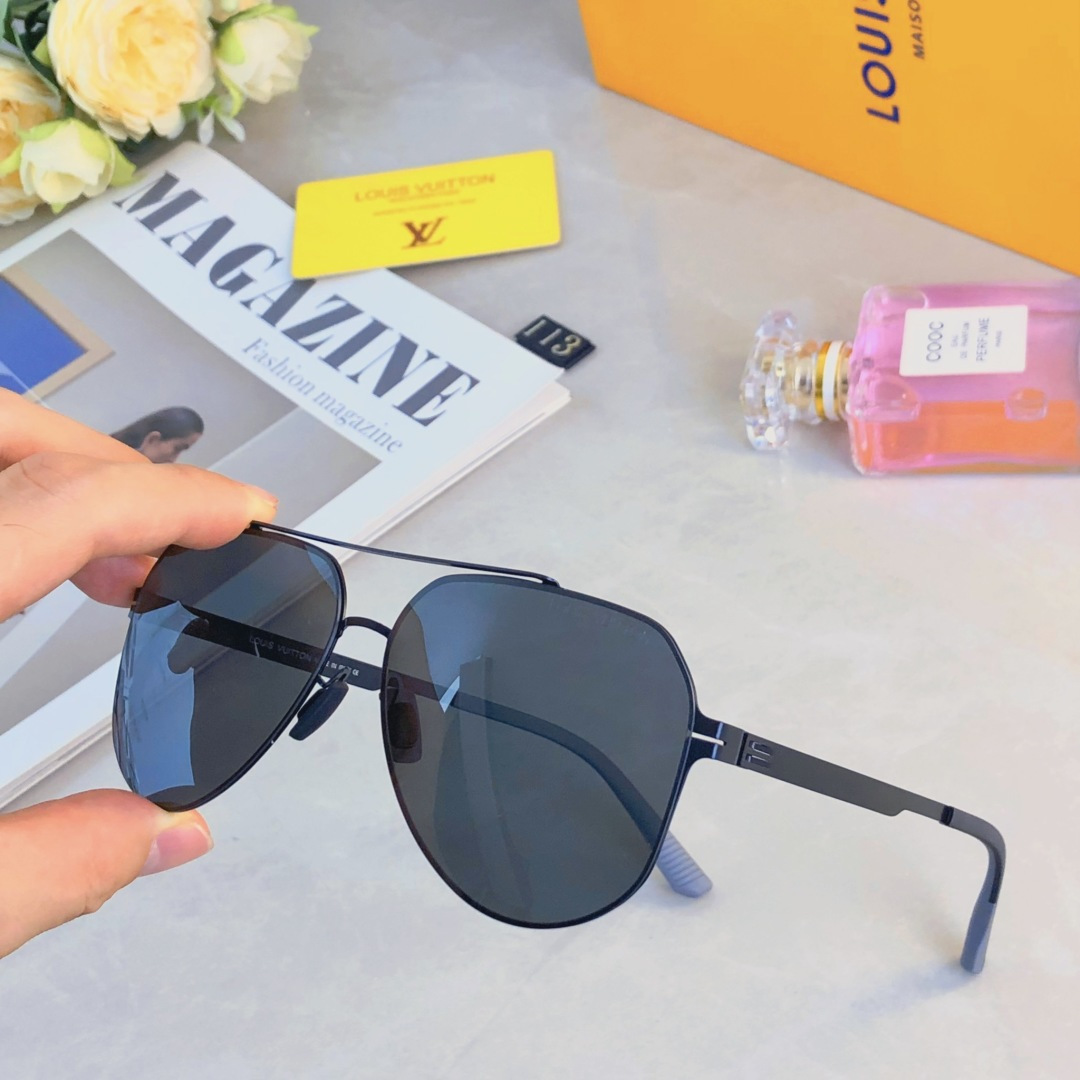 NO:374449,Louis vuitto* couple retro pilot sunglasses men and women high-value fashion street photography sun protection sunglasses photo travel glasses sunglasses sunglasses, glasses, louis vuitton19860909Louis vuitto*情侣款复古飞行员太阳镜男女高颜值时尚街拍遮阳防晒墨镜拍照旅游眼镜墨镜太阳镜,眼镜,louis vuitton,glasses