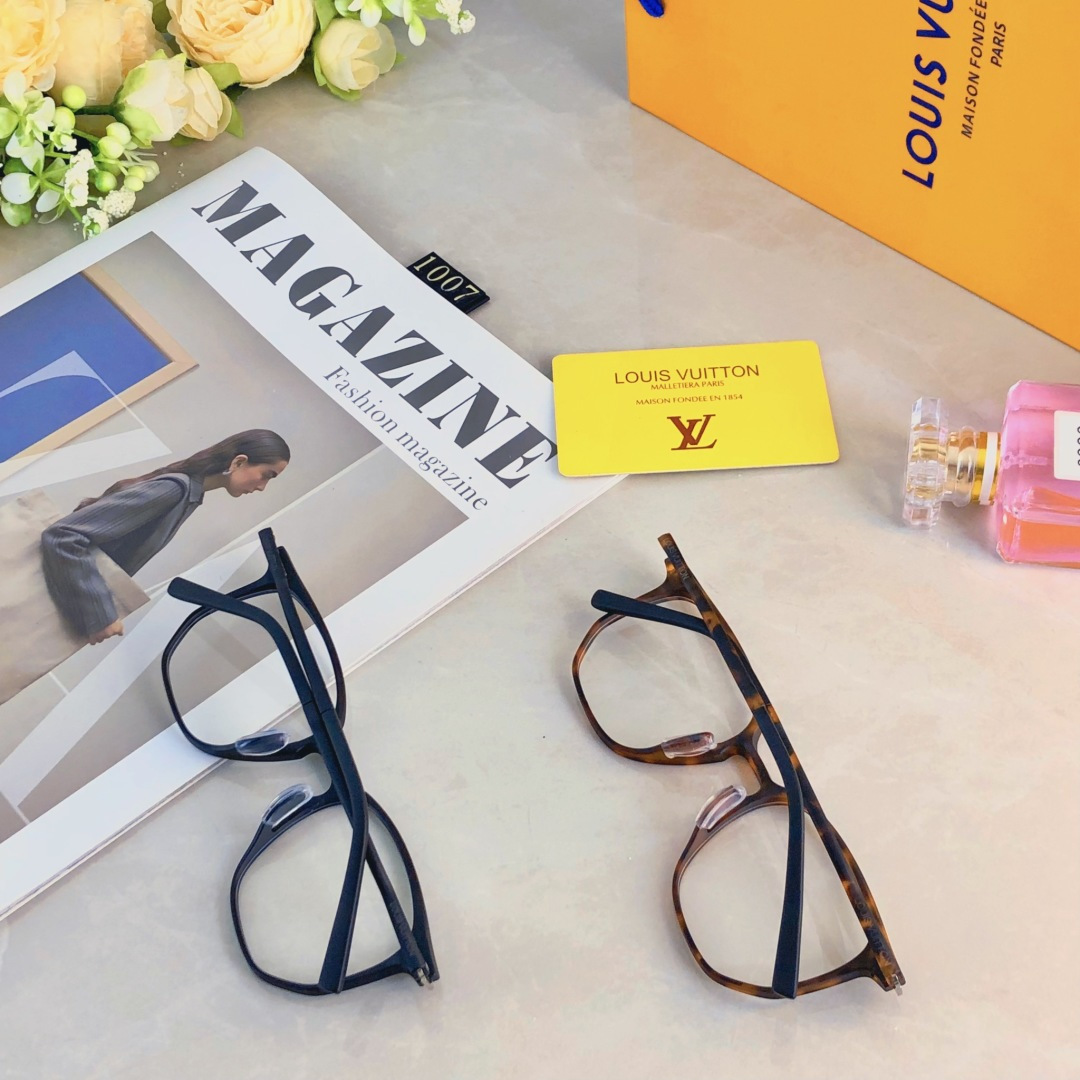 。。Louis vuitto*超轻材质细边大框修脸复古眼镜个性男女日常防蓝光可配近视