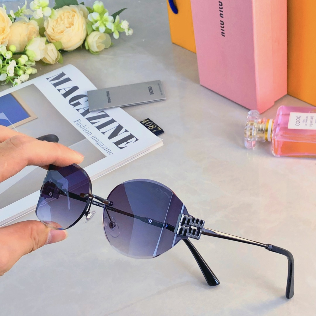 NO:374467,Miumi* small frame oval sunglasses Europe and America 2025 new cat-eye hot girl frameless edge cut sunglasses personality sunglasses sunglasses sunglasses, glasses, miumiu19860909miumi*小框椭圆形太阳镜欧美2025新款猫眼辣妹无框切边太阳眼镜个性墨镜眼镜墨镜太阳镜,眼镜,miumiu,glasses