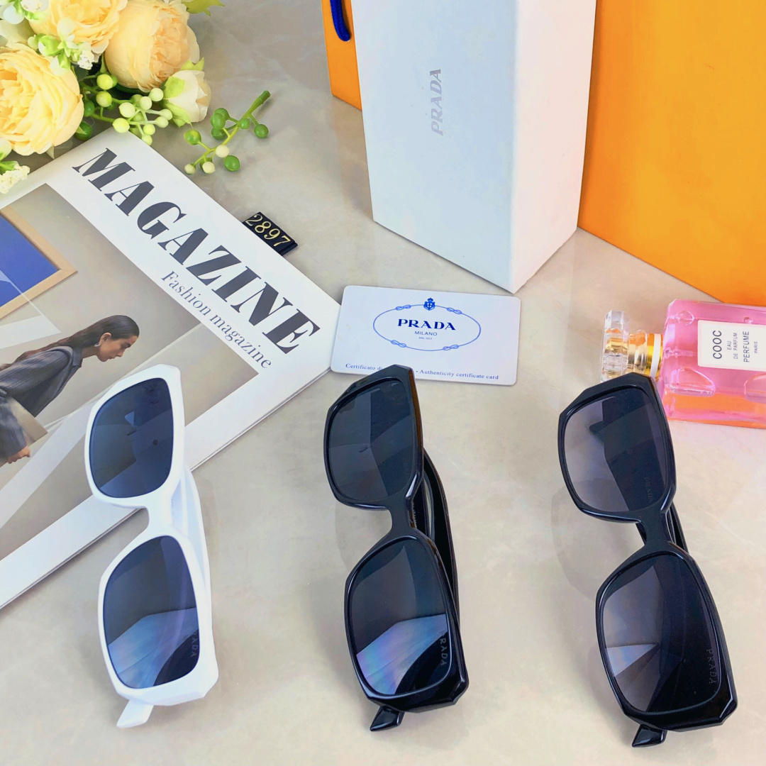 。。Prad*欧美夸张复古防晒墨镜女夏ins时尚方框海边度假防紫外线太阳眼镜