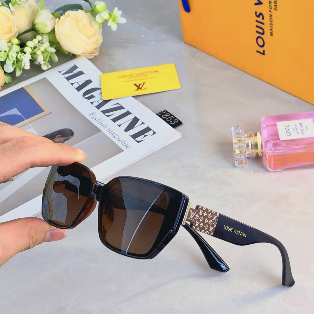 NO:374460,Louis vuitto* sunglasses for women 2025 new square personality super cool high-end anti-ultraviolet concave shape photography sunglasses glasses sunglasses sunglasses, glasses, louis vuitton19860909Louis vuitto*墨镜女2025新款方形个性超酷高级感防紫外线凹造型拍照太阳眼镜眼镜墨镜太阳镜,眼镜,louis vuitton,glasses