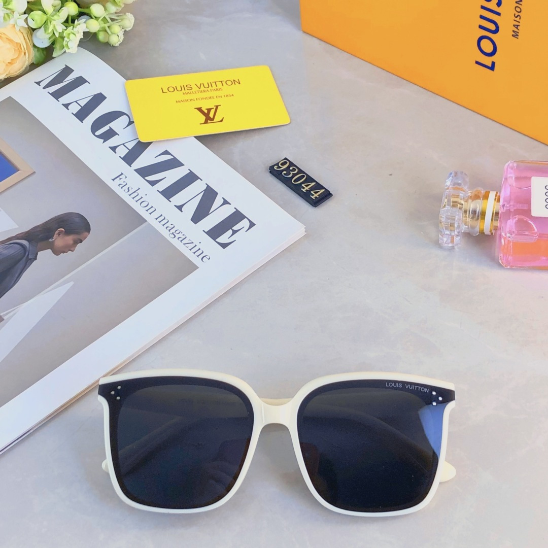 。。Louis vuitto*韩版墨镜女潮显白高级感方形ins辣妹眼镜防紫外线太阳镜男