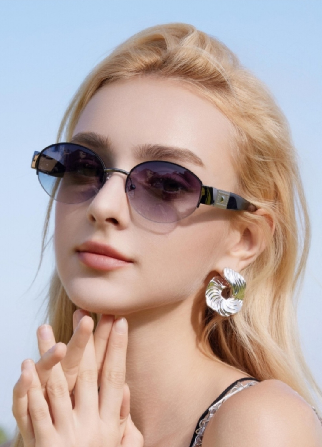 NO:374500,Louis vuitto* new style stylish oval small frame sunglasses for men and women, versatile metal trendy sunglasses for outdoor street photography sun protection sunglasses sunglasses, glasses, louis vuitton19860909Louis vuitto*新款时尚椭圆小框太阳镜 男女百搭金属潮流墨镜 户外街拍防晒遮阳眼镜墨镜太阳镜,眼镜,louis vuitton,glasses