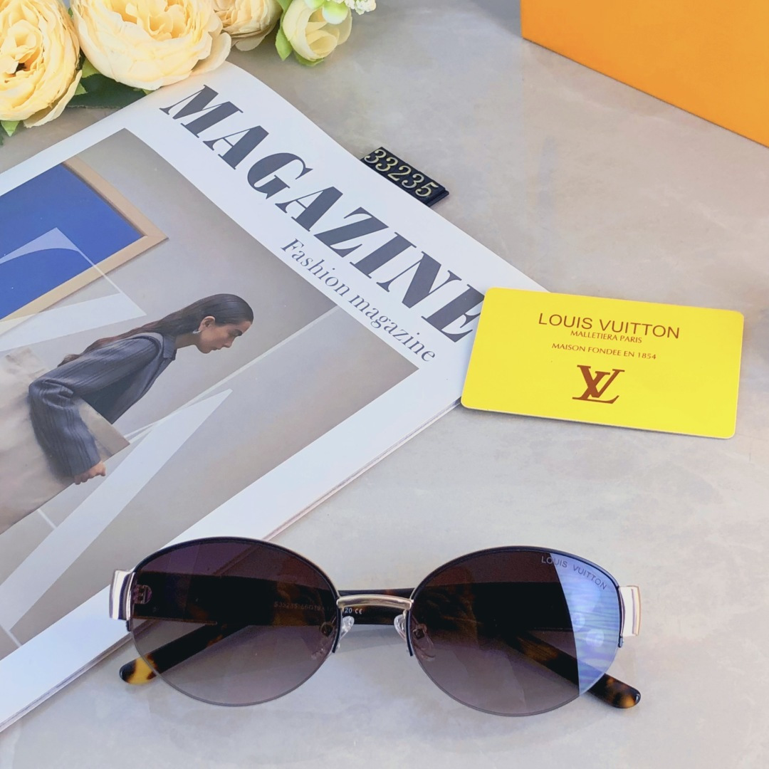 。。Louis vuitto*新款时尚椭圆小框太阳镜 男女百搭金属潮流墨镜 户外街拍防晒遮阳