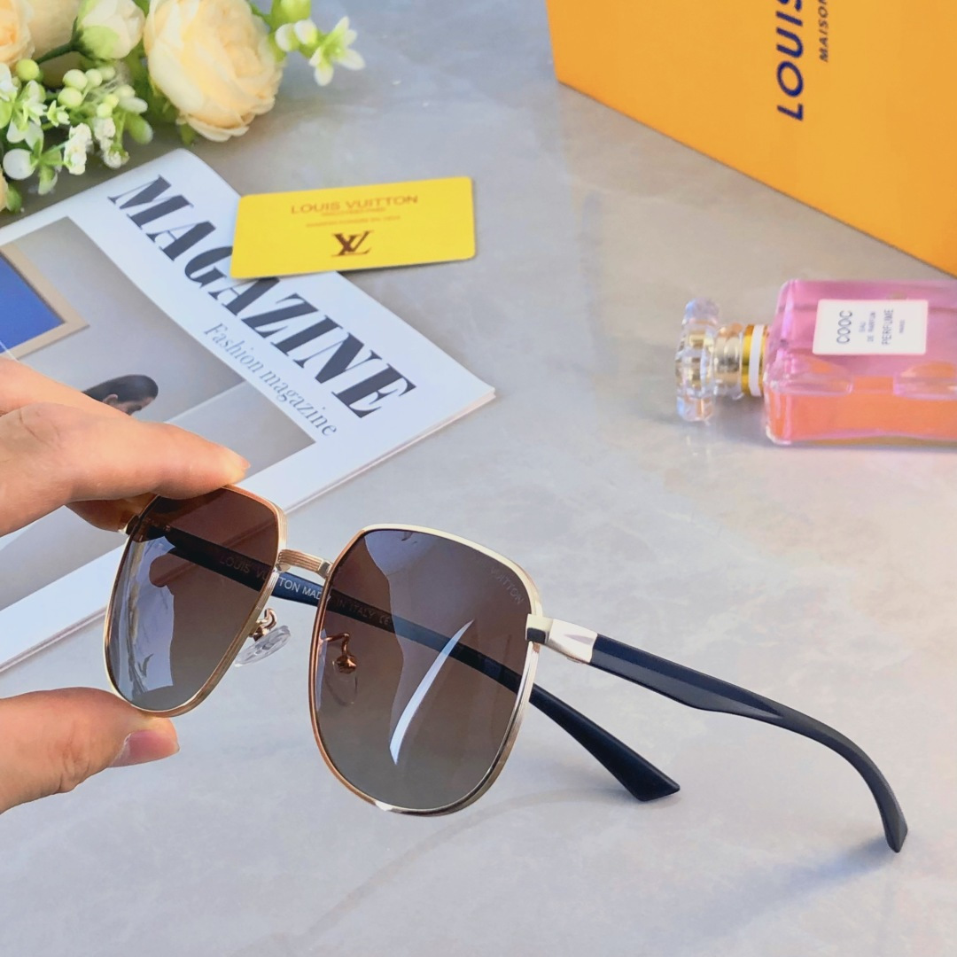 NO:374515,Louis vuitto* couple retro pilot sunglasses men and women high-value fashion street photography sun protection sunglasses photo travel glasses sunglasses sunglasses, glasses, louis vuitton19860909Louis vuitto*情侣款复古飞行员太阳镜男女高颜值时尚街拍遮阳防晒墨镜拍照旅游眼镜墨镜太阳镜,眼镜,louis vuitton,glasses