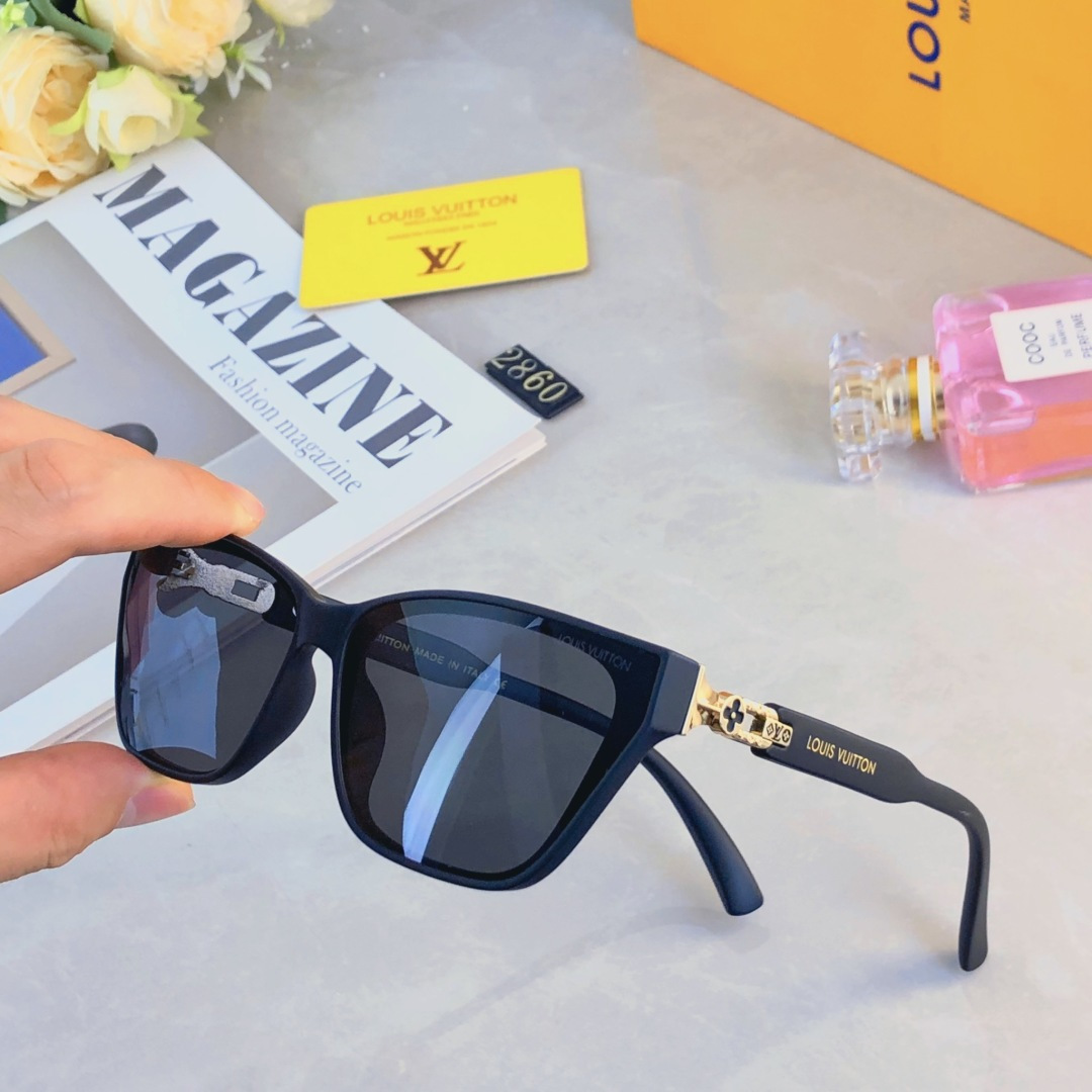 NO:374483,Louis vuitto* Fashion new sunglasses high quality high quality versatile sunshade trendy cool atmospheric small frame glasses sunglasses sunglasses, glasses, louis vuitton19860909Louis vuitto*时尚新款太阳眼镜高品质高质感百搭遮阳潮酷大气小框眼镜墨镜太阳镜,眼镜,louis vuitton,glasses