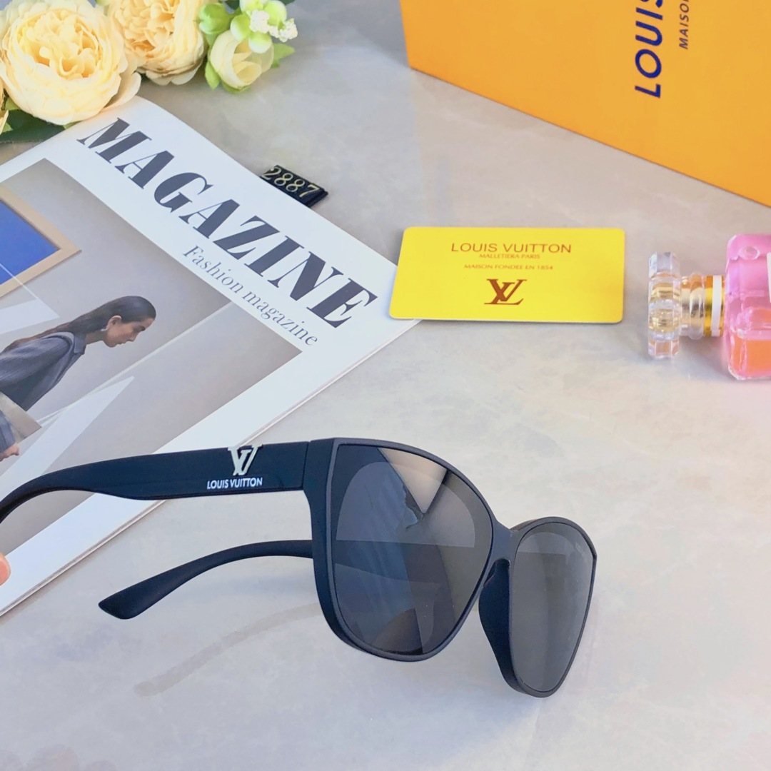 。。Louis vuitto*轻奢款复古TR墨镜女超轻高级品质感防紫外线太阳眼镜
