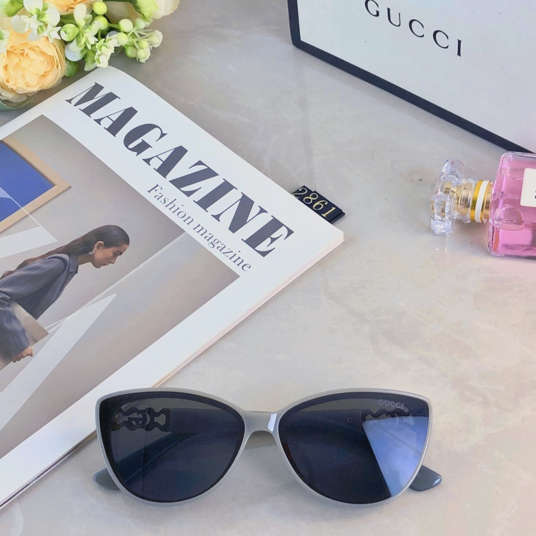 。。Gucc*2025新款复古猫眼墨镜女夏季出游防紫外线高级感显脸小太阳镜