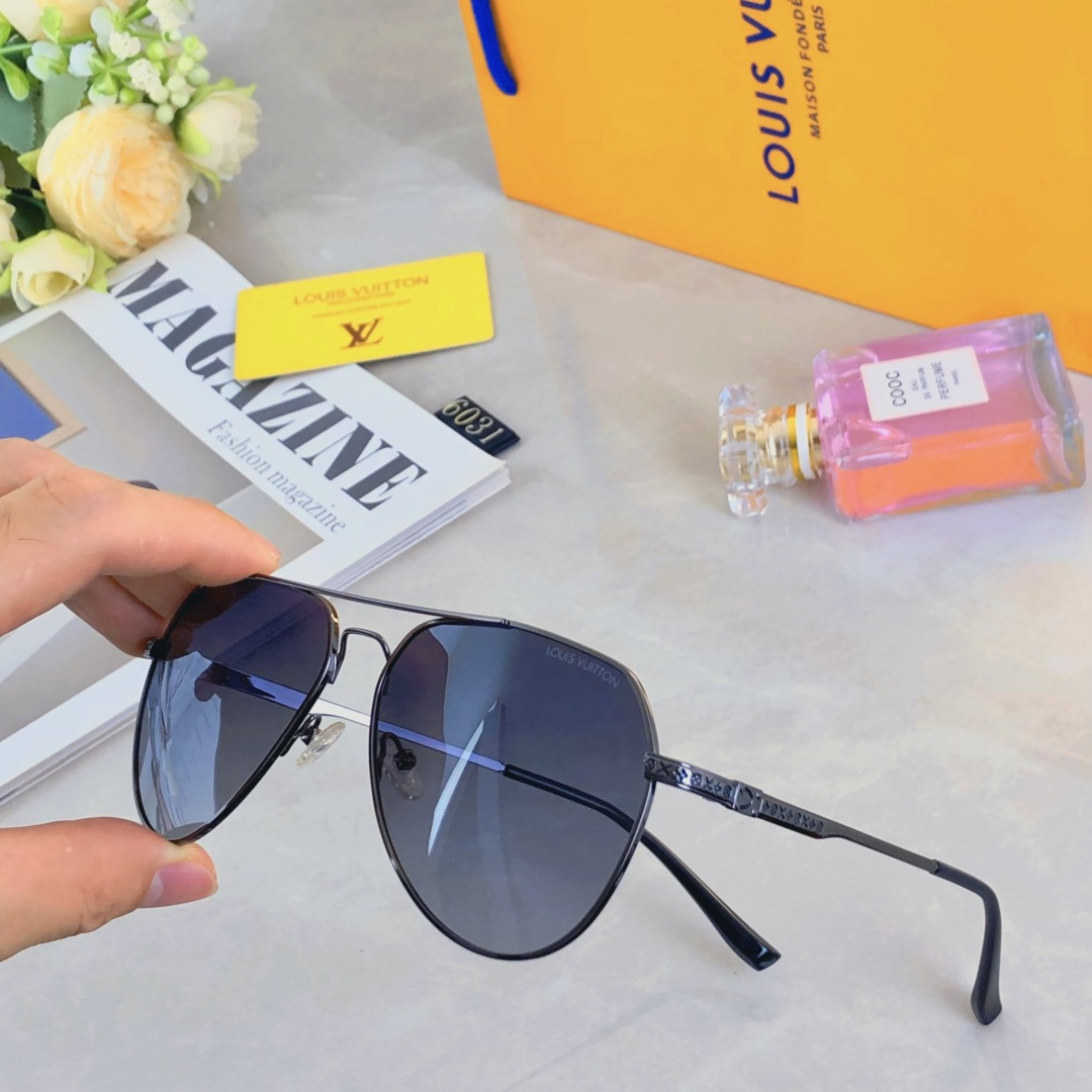 。。Louis vuitto*新款欧美爆款金属双梁时尚大框墨镜女士百搭防紫外线遮阳复古