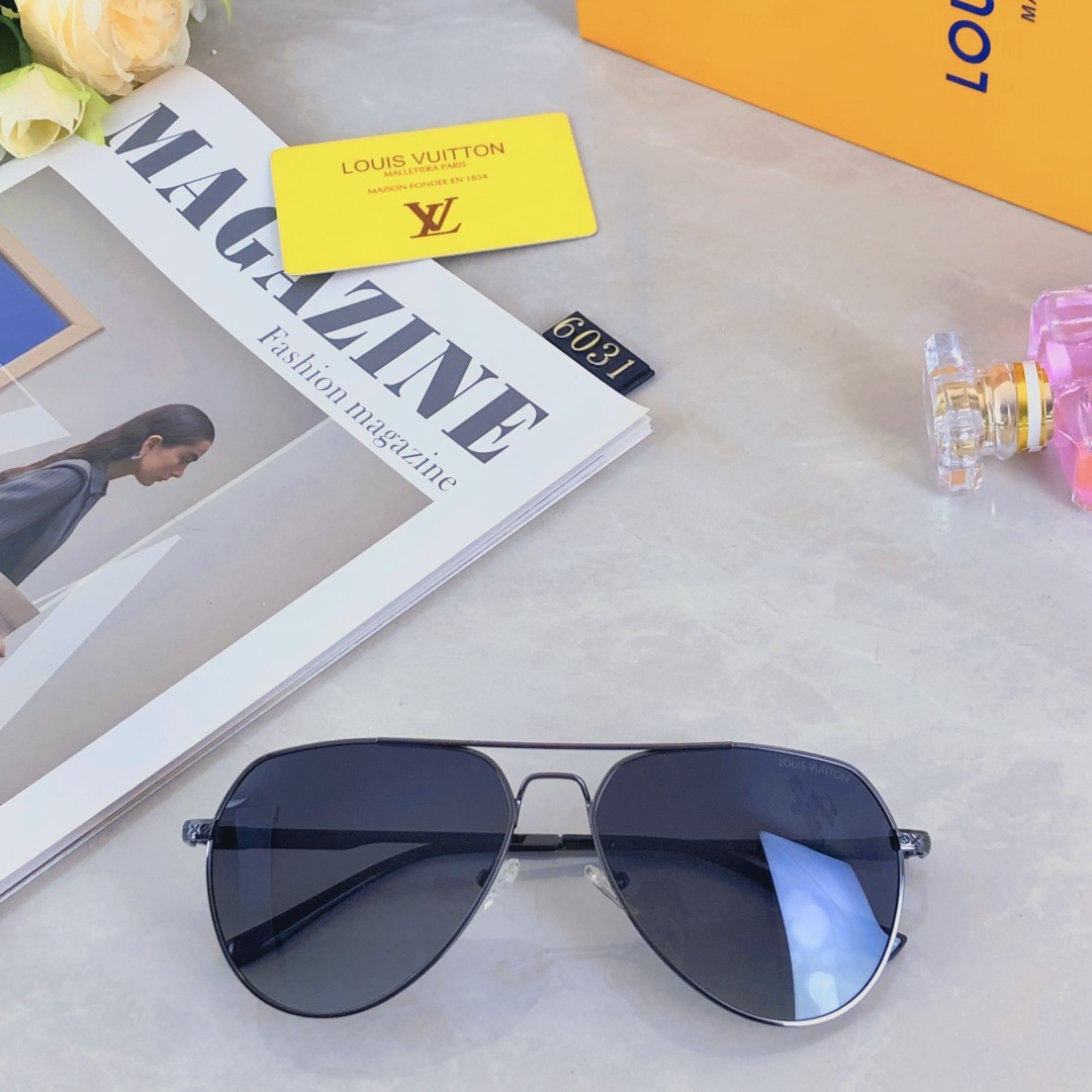 。。Louis vuitto*新款欧美爆款金属双梁时尚大框墨镜女士百搭防紫外线遮阳复古