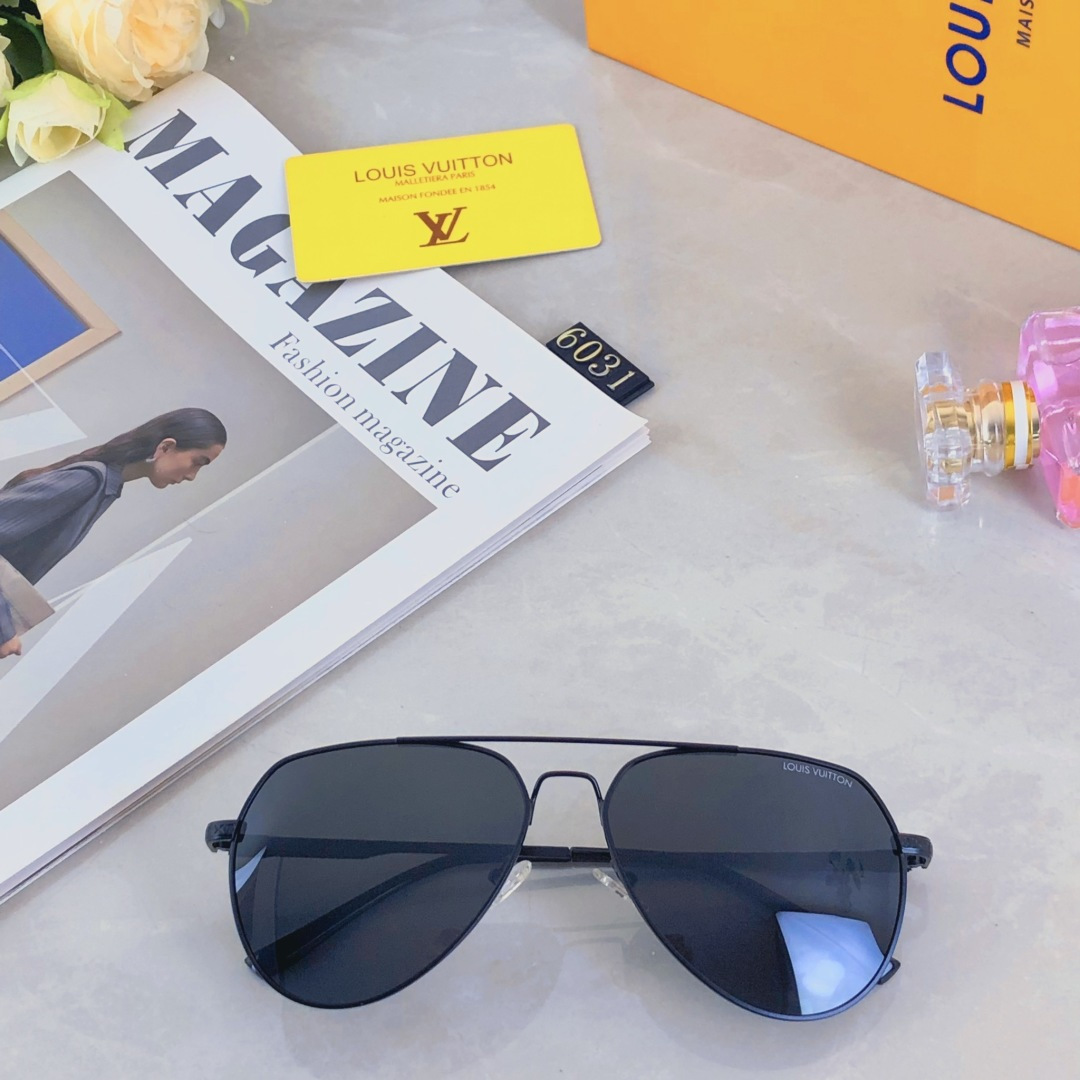 。。Louis vuitto*新款欧美爆款金属双梁时尚大框墨镜女士百搭防紫外线遮阳复古