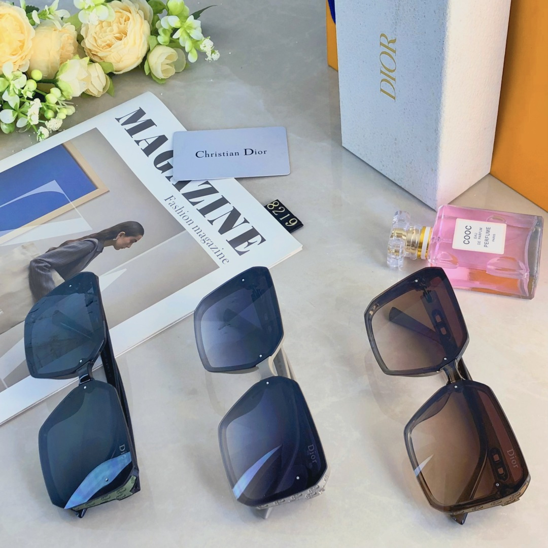 。。Dio*2025新款轻奢太阳镜经典方框女士墨镜防紫外线遮阳气质大脸