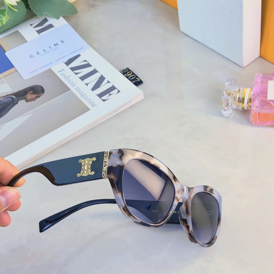 。。Celin*2025网红复古新款女欧美脸型猫眼脸太阳镜方圆风高级小框墨镜修饰