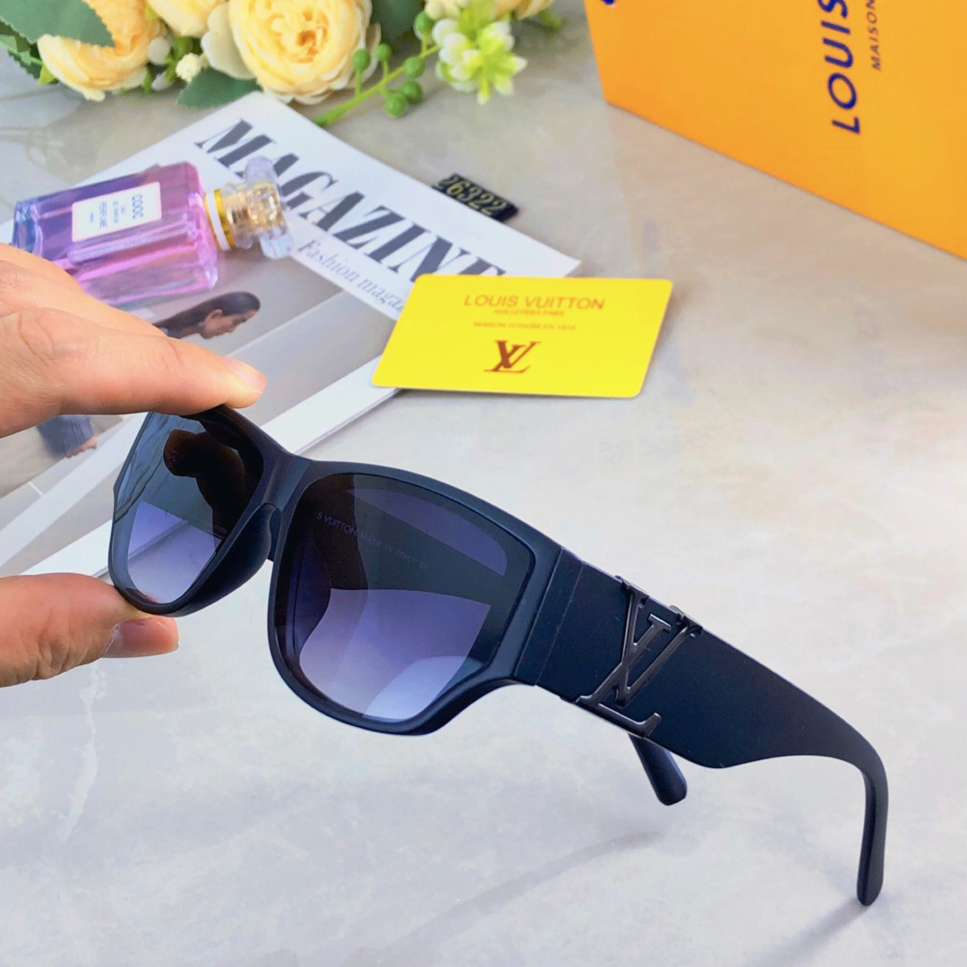 。。Louis vuitto*小框长方形墨镜女高级感ins潮美时尚走秀款小脸太阳镜