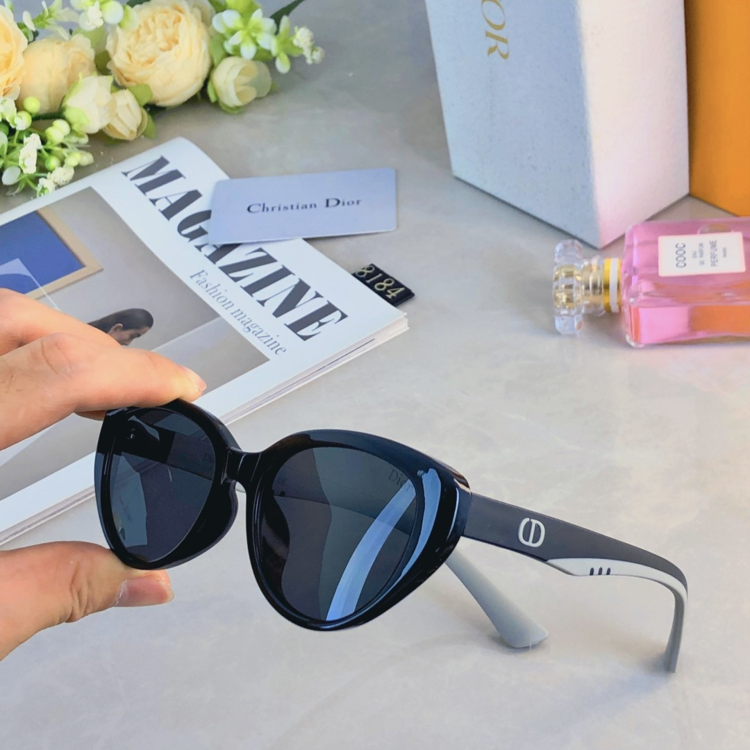 。。Dio*潮流时尚气质眼镜猫眼小框一体鼻托墨镜大气简洁时尚搭配太阳眼镜