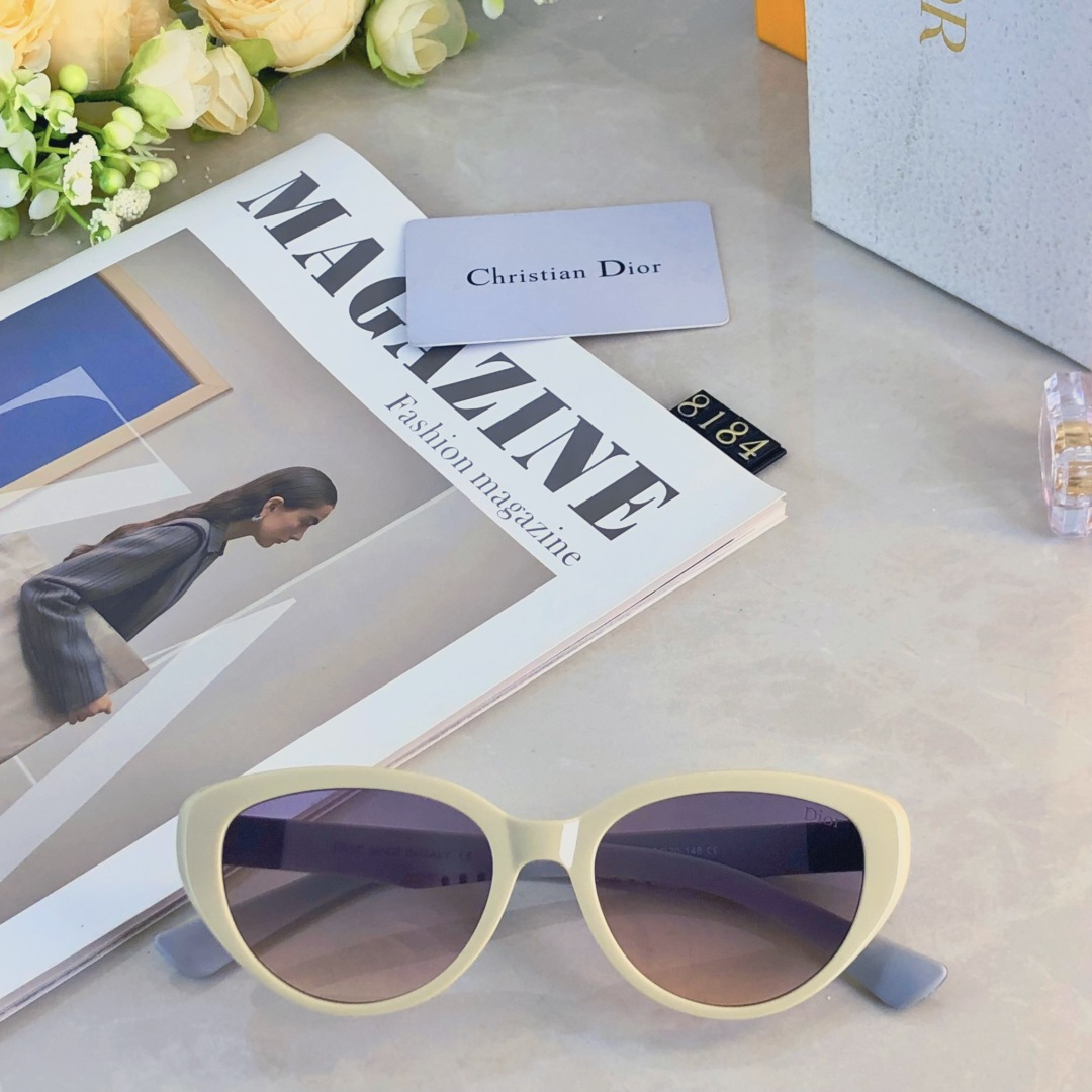 。。Dio*潮流时尚气质眼镜猫眼小框一体鼻托墨镜大气简洁时尚搭配太阳眼镜