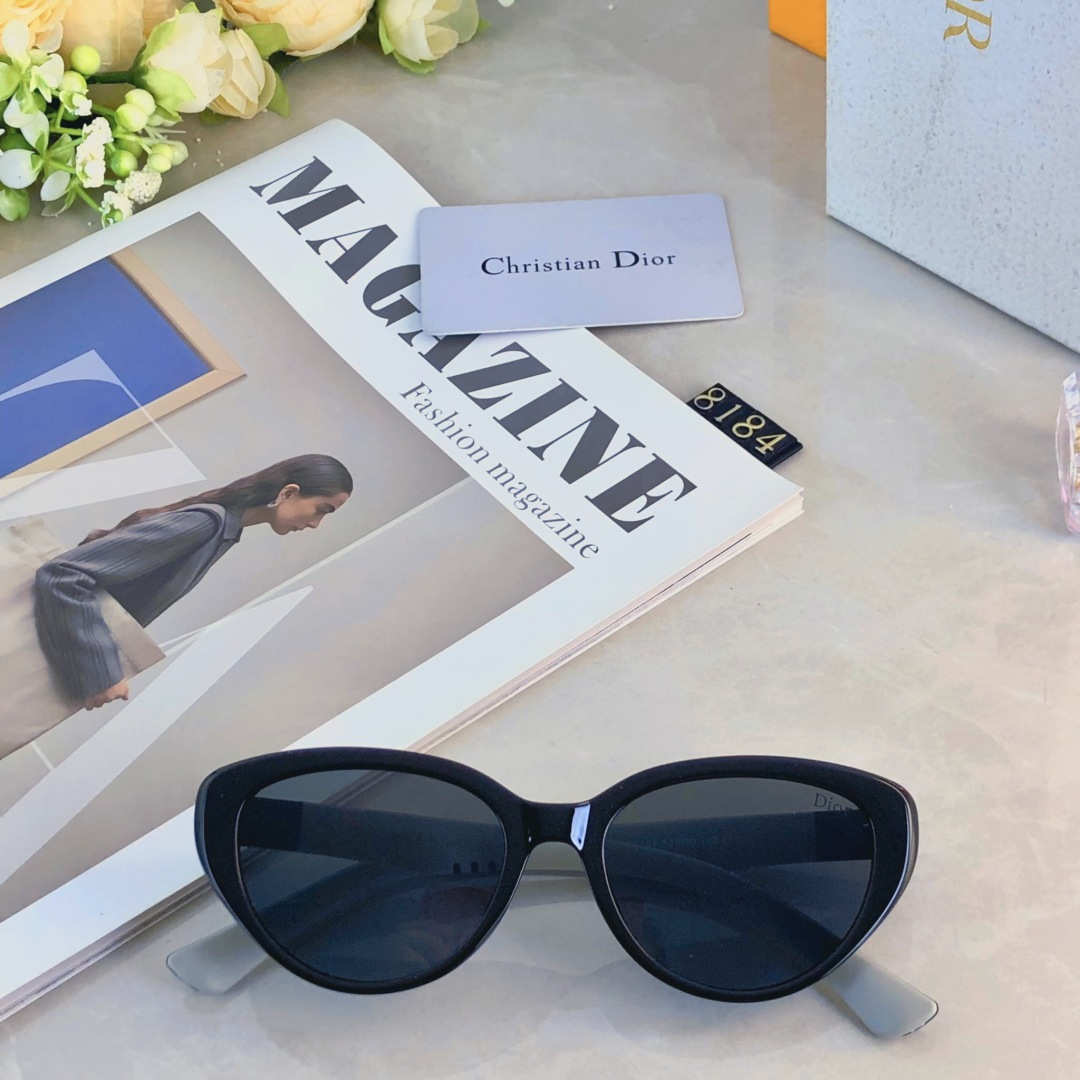 。。Dio*潮流时尚气质眼镜猫眼小框一体鼻托墨镜大气简洁时尚搭配太阳眼镜