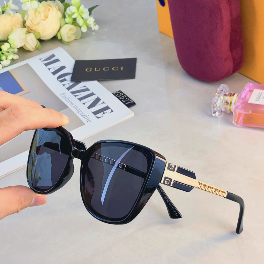 。。Gucc*新款潮流大框个性欧美时尚太阳镜 ins链条腿街拍遮脸墨镜